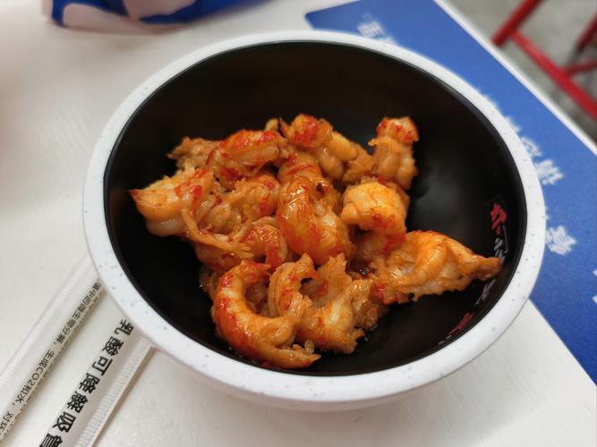 吃小龙虾竟剥出珠子,吃小龙虾竟剥出珠子视频
